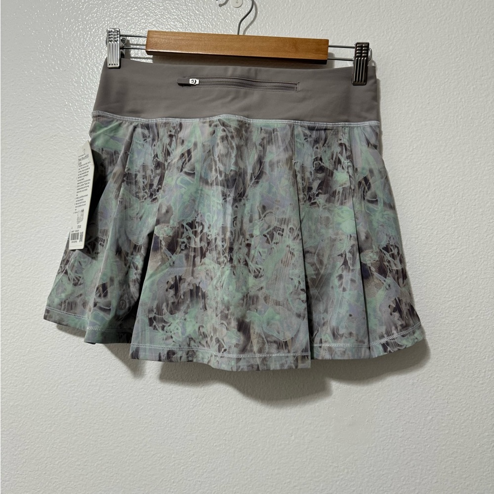 *SOlD* NWT Lululemon tennis skirt - Picture 4 of 5